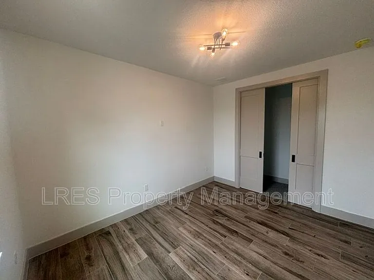 722 Ellwood Ave — Photo 31