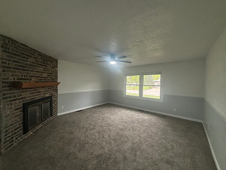 2310 Lindbergh Blvd — Photo 5