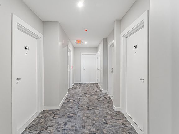 3rd image of 475 Communipaw Ave #201