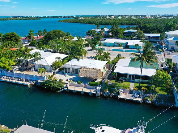 4th image of 2701 Yellowtail Dr