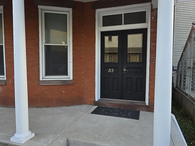 213 W Market St #3 — Photo 3