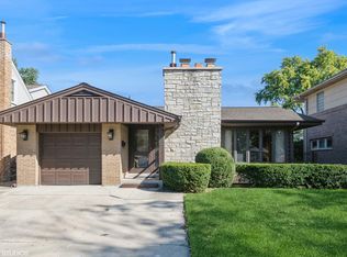 229 N Hamlin Ave, Park Ridge, IL 60068