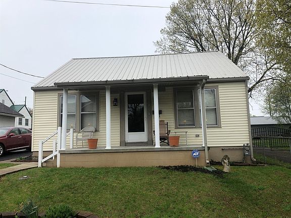 3rd image of 261 Harmon St