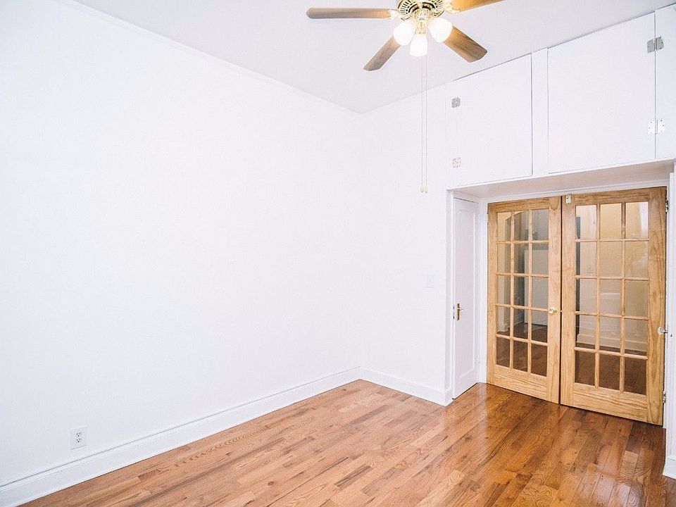 1st image of 605 E 11th St APT D