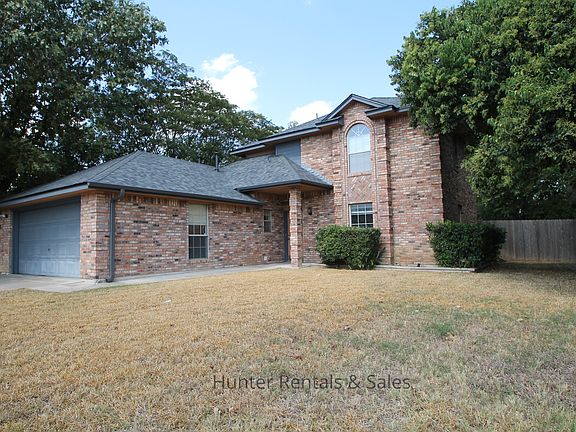 2nd image of 3211 Pebble Dr