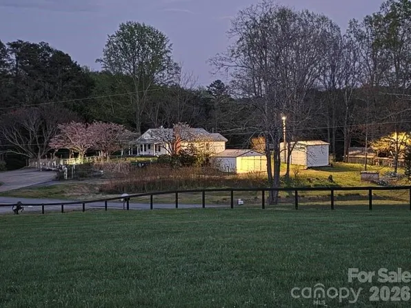 620 Smith Waldrop Rd, Columbus, NC 28722
