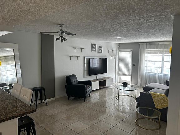 2nd image of 1130 11th St APT 2C