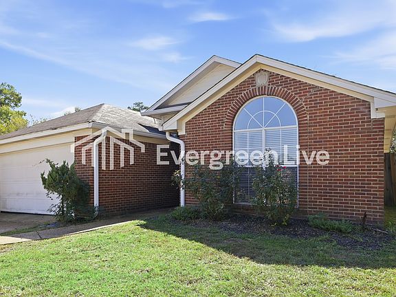 2nd image of 1005 Elms Cv
