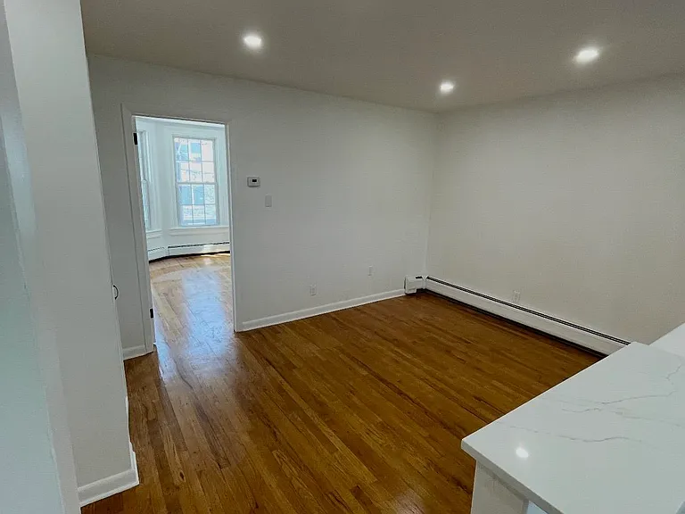 307 New York Ave #2 — Photo 8