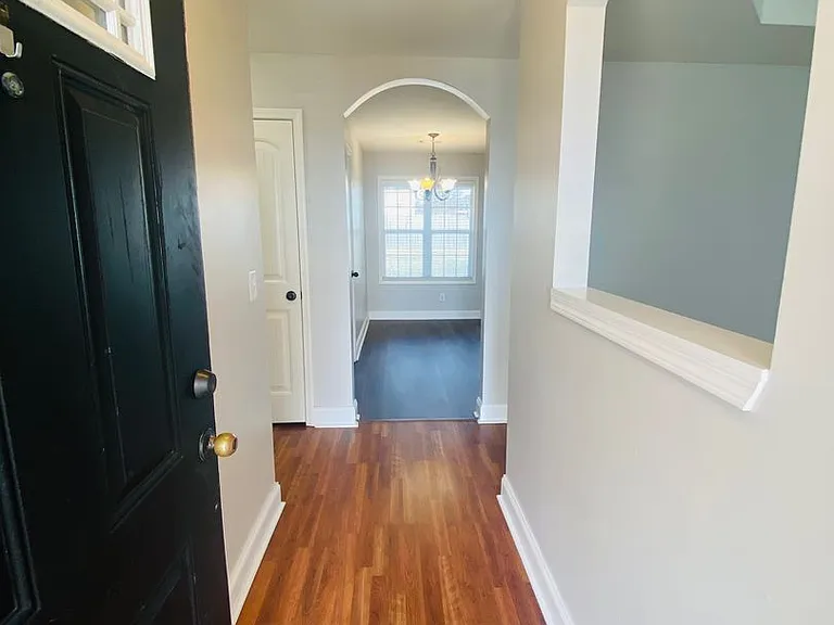 106 Gayla Ct — Photo 2