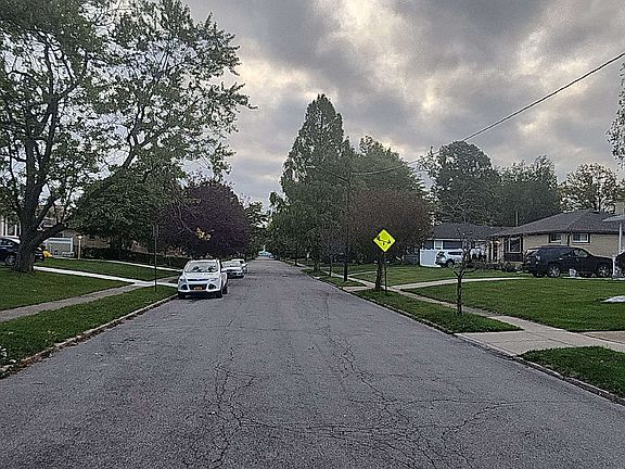 5th image of 128 Ralston Ave