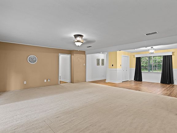 4th image of 119 N Mimosa St