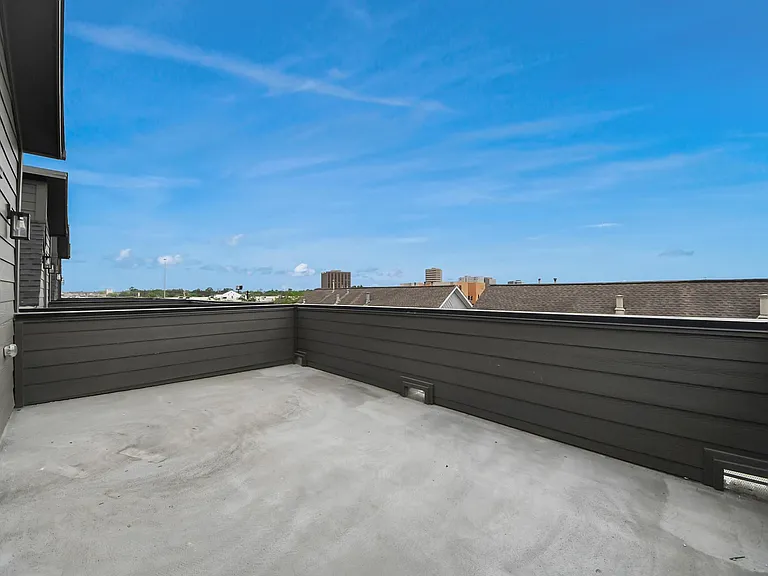 2426 Ella Blvd — Photo 38