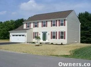 10221 Saddlebrooke Ln, Hagerstown, MD 21740