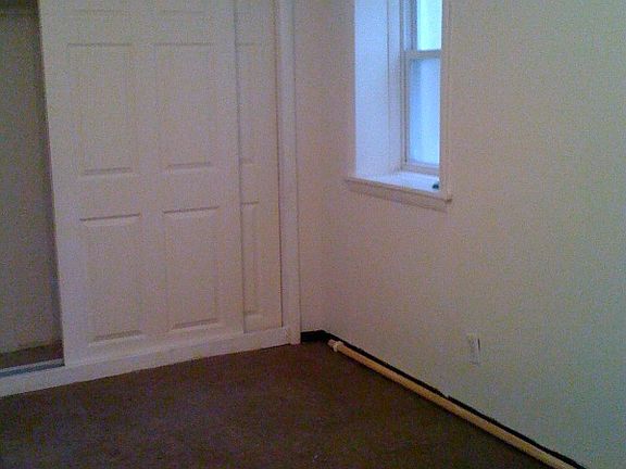 3rd image of 4242 N Albany Ave #G