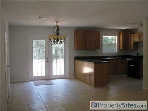 5th image of 6452 Lynnwood Cir