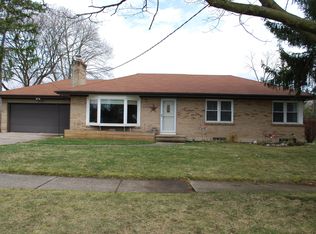 976 Kenmoor Ave SE, Grand Rapids, MI 49546