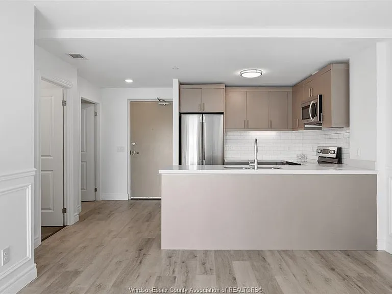 1611 Banwell Rd #416 — Photo 4