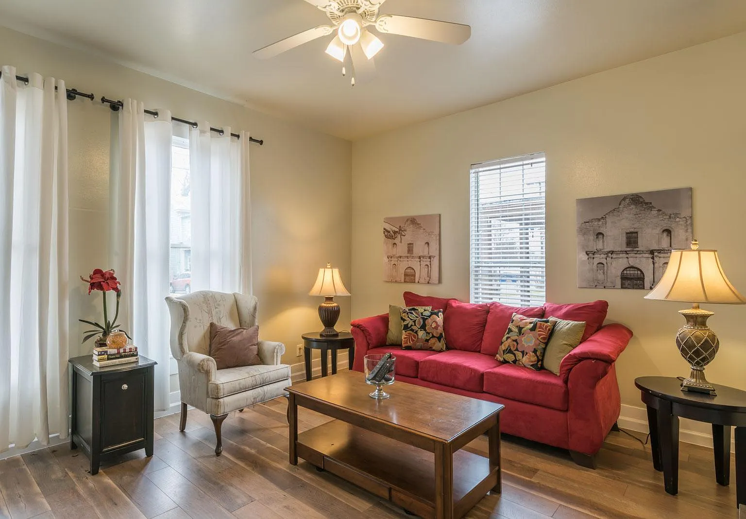 3 bed, 1000 sqft, $1,350 — Photo 4