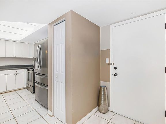 5th image of 51 Island Way APT 108