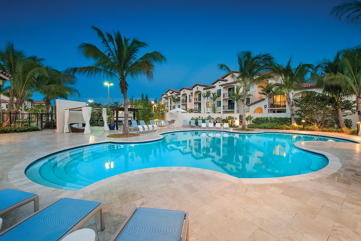 Solle Davie Luxury Apartments — Photo 1
