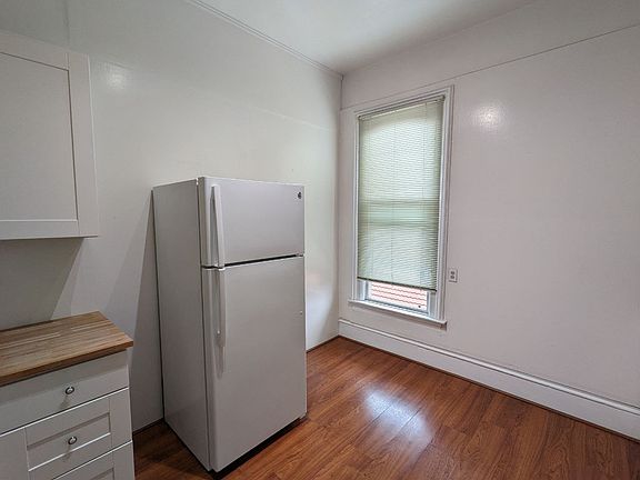 4th image of 637 Central Ave #8