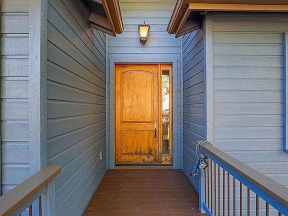 4th image of 818 N Blue Spruce Cir