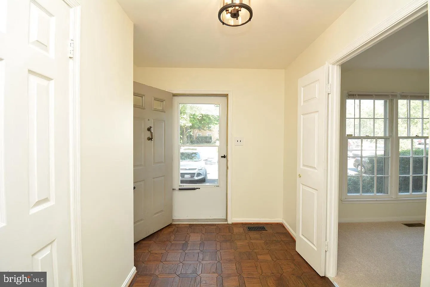 3 bed, 4.0 bath, 1540 sqft, $3,000 — Photo 2