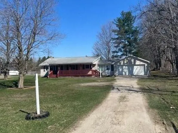 7221 Clear Lake Rd, Imlay City, MI 48444