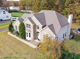 514 Cobain Rd, Jackson, NJ 08527