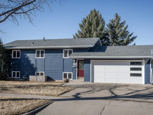 606 N 27th St, Bismarck, ND 58501