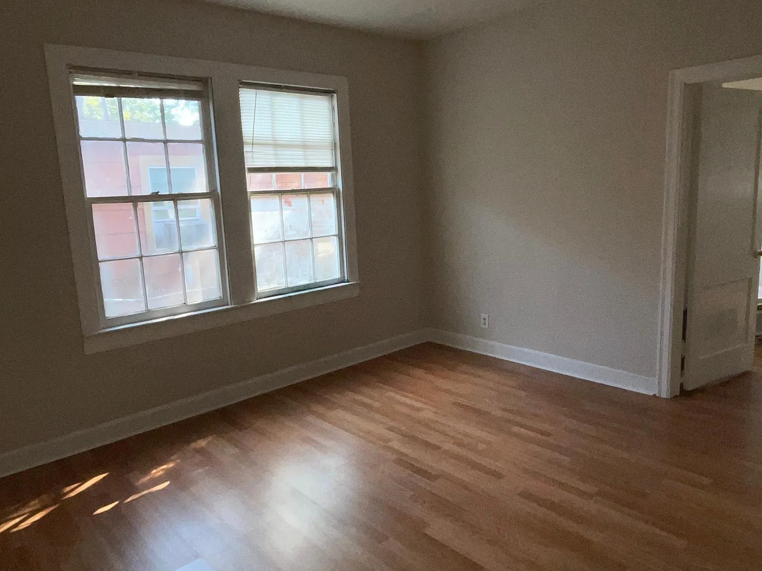 3 bed, 1234 sqft, $1,100 — Photo 4