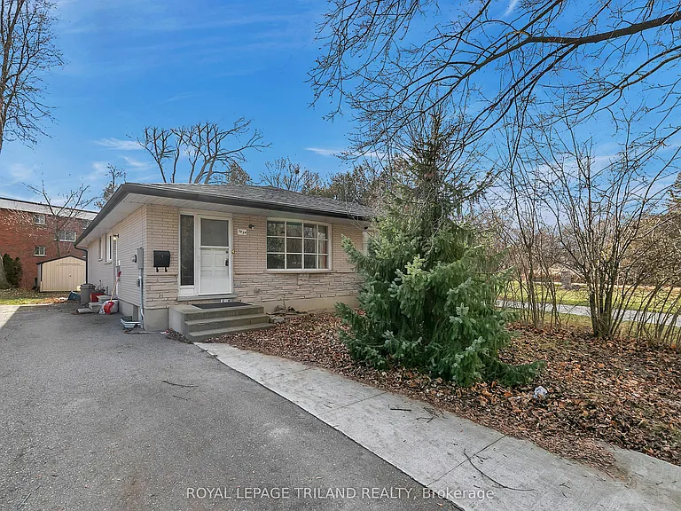 197 A Cedarvale Cres #B — Photo 8