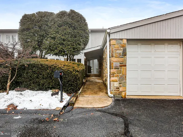 24 Stone Manor Ct #24, Towson, MD 21204