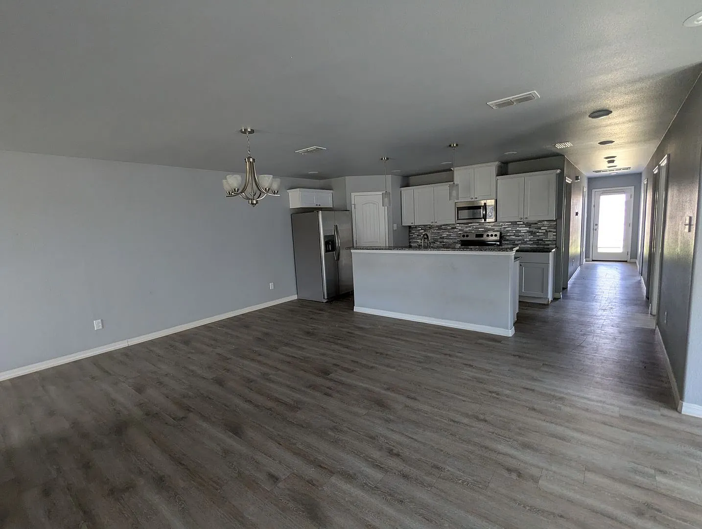 1302 N Clinton Ave — Photo 4