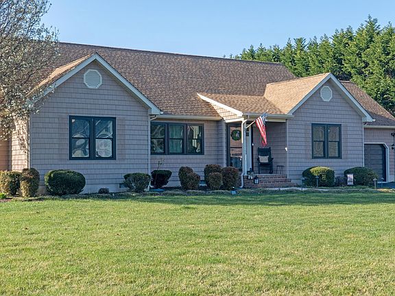 2nd image of 31223 Edgewood Dr
