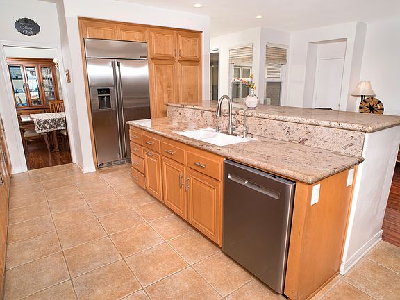5th image of 1410 White Feather Ct