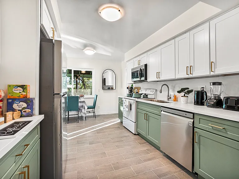 Our fully stocked kitchen has everything for culinary adventures.