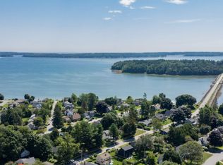 11 Andrews Ave UNIT A, Falmouth, ME 04105