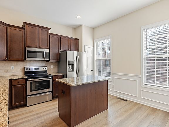 4th image of 3345 Willow Oak Dr