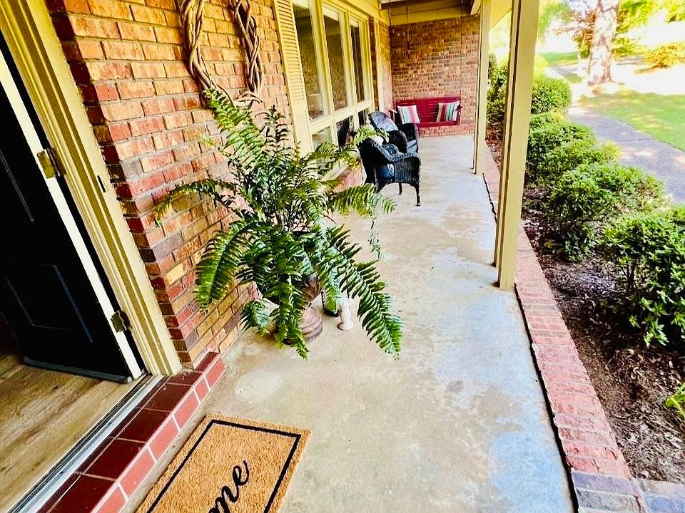 4th image of 601 Jeffcoat Ave