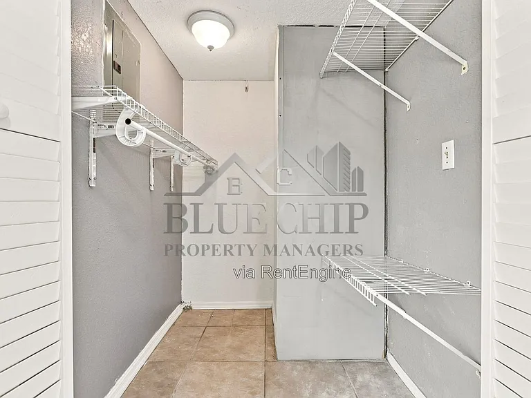 6714 Nina Rosa Dr — Photo 38