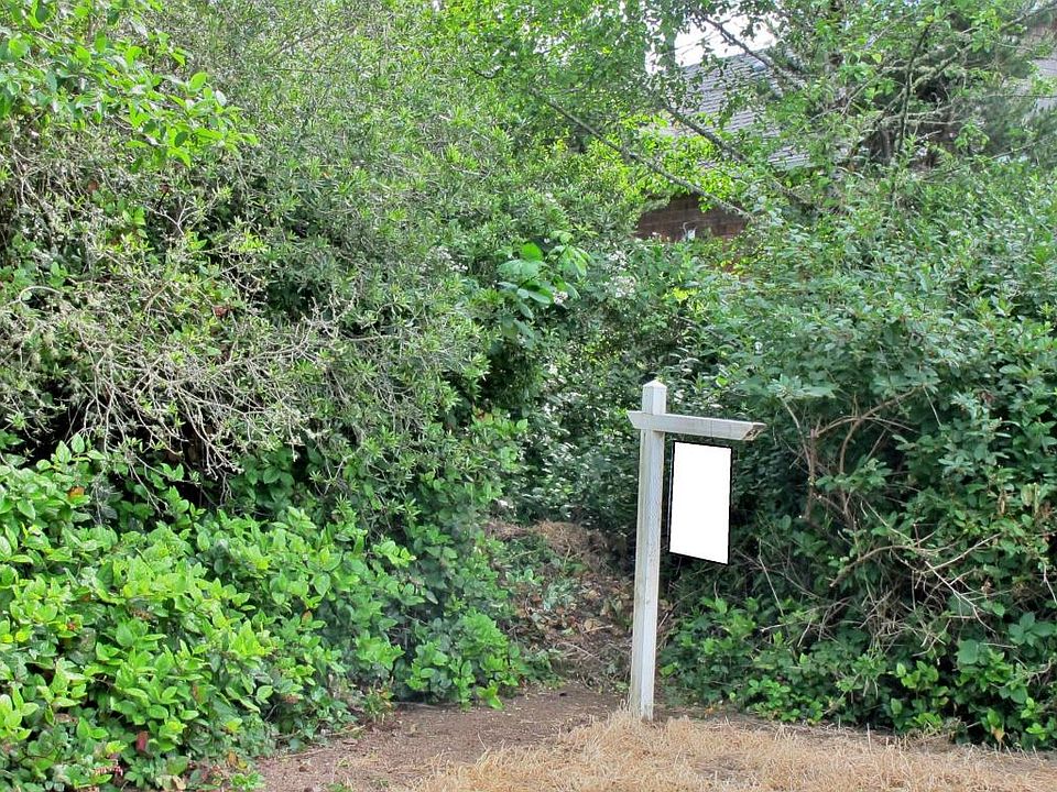 2nd image of 9185 Windward Ln