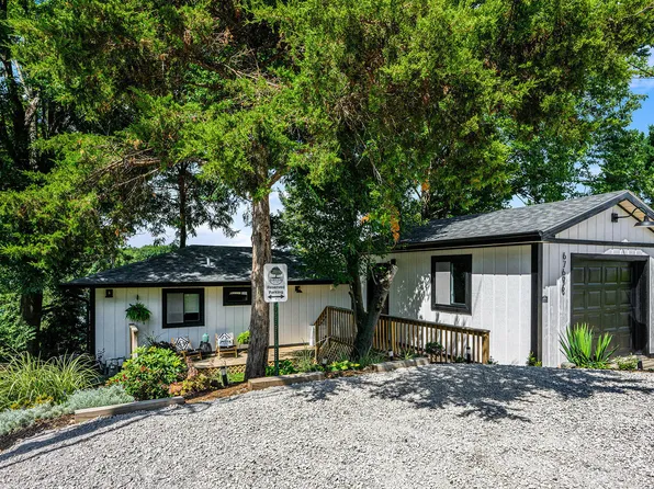 67696 Thunderbird Dr, Sturgis, MI 49091