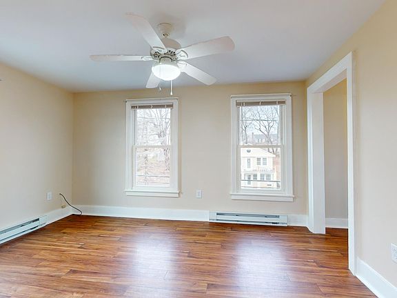 5th image of 31 S Washington St Floor 3