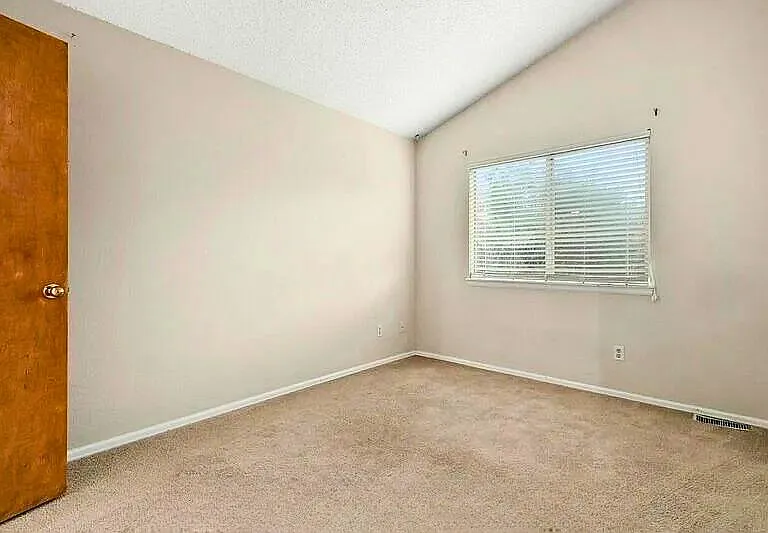 Unit Photo