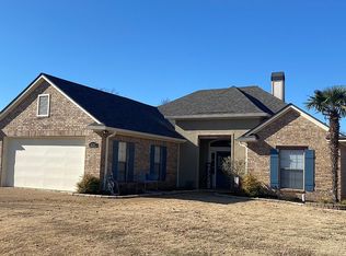 4226 Parkridge Dr, Benton, LA 71006