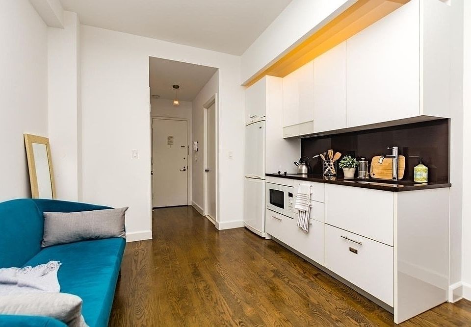 1st image of 212 W 91st St APT 315