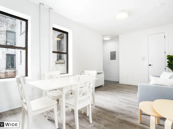 34-04 34th Avenue image 2 of 4