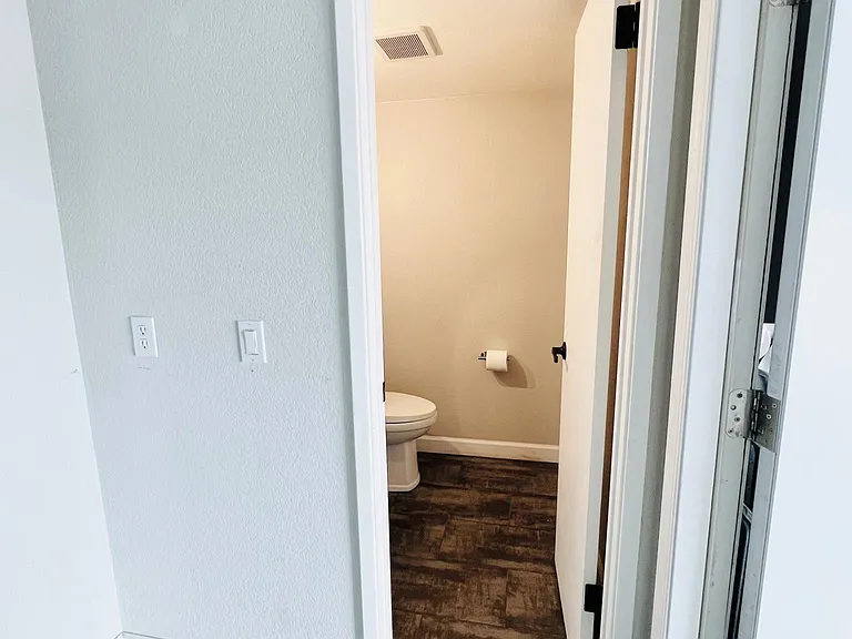 2425 La Brea Ct #2425 — Photo 10
